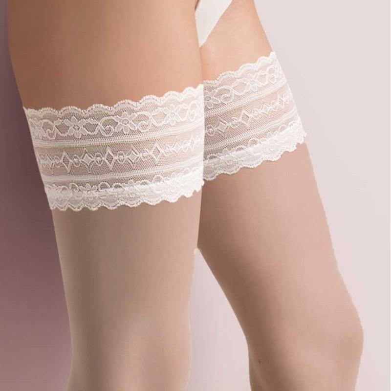 Autoreggenti sposa nudo Gabriella