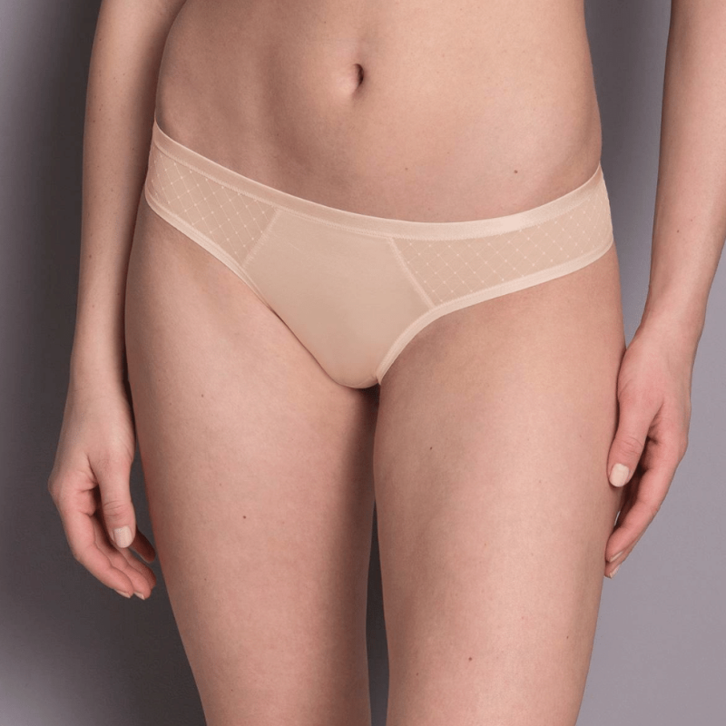 Brasiliana Eve Rosa Faia