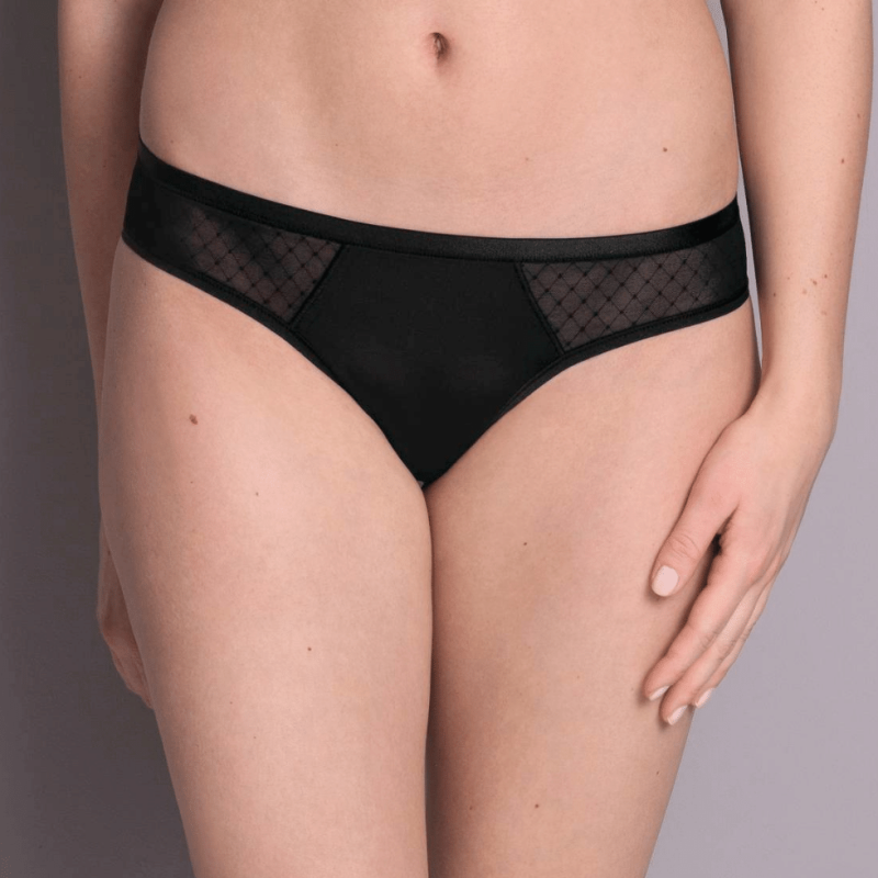 Brasiliana Eve Rosa Faia